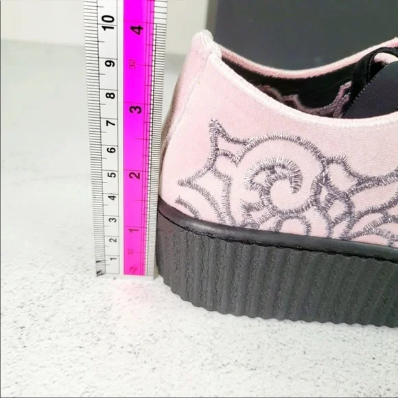 NWT Pinko Chunky Platform Sole Sneaker Size 8 Velour Embroidered Floral $455